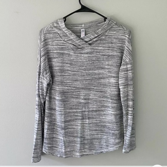 Gilligan & O'Malley Tops - 🎉4/$25 Gilligan & O'Malley Sleepwear Gray Stripe Hooded Lounge Wear Shirt XS